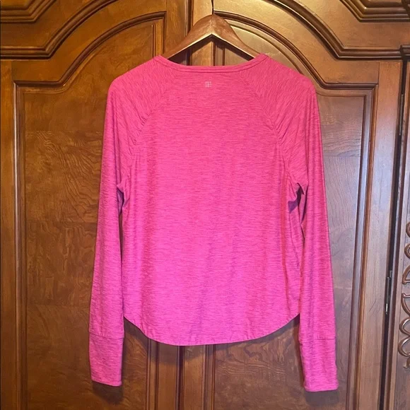 Title Nine Grace Curve Fuchsia Long Sleeve Top Size Medium - Picture 8 of 8